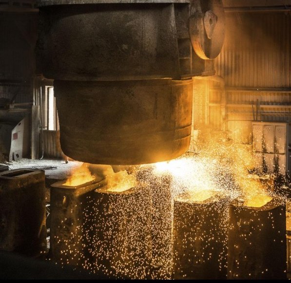 Industrial metal casting and molding process